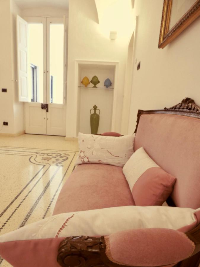 Palazzo Casto Relais Hotel ตาเวียโน ภายนอก รูปภาพ