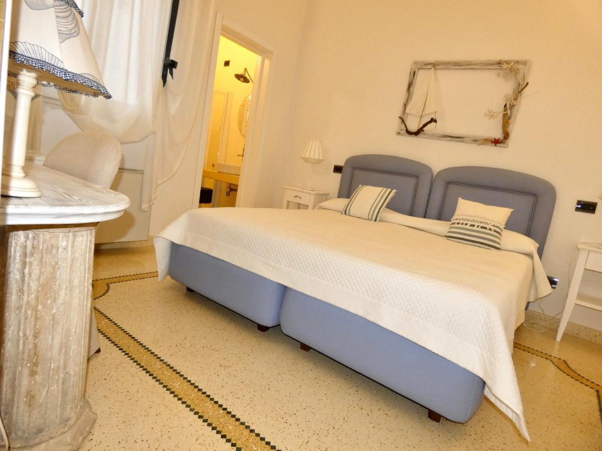 Palazzo Casto Relais Hotel ตาเวียโน ภายนอก รูปภาพ