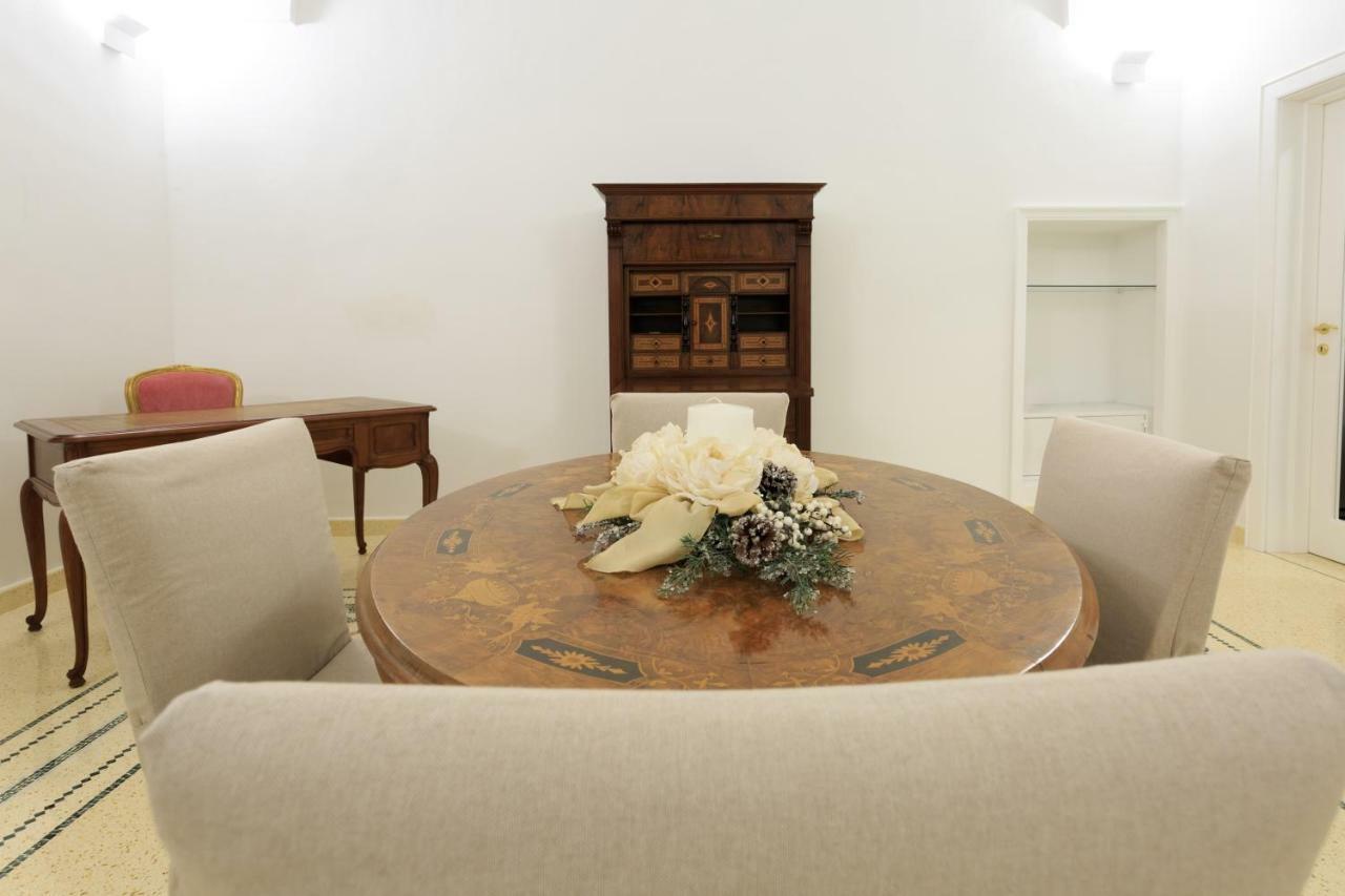 Palazzo Casto Relais Hotel ตาเวียโน ภายนอก รูปภาพ