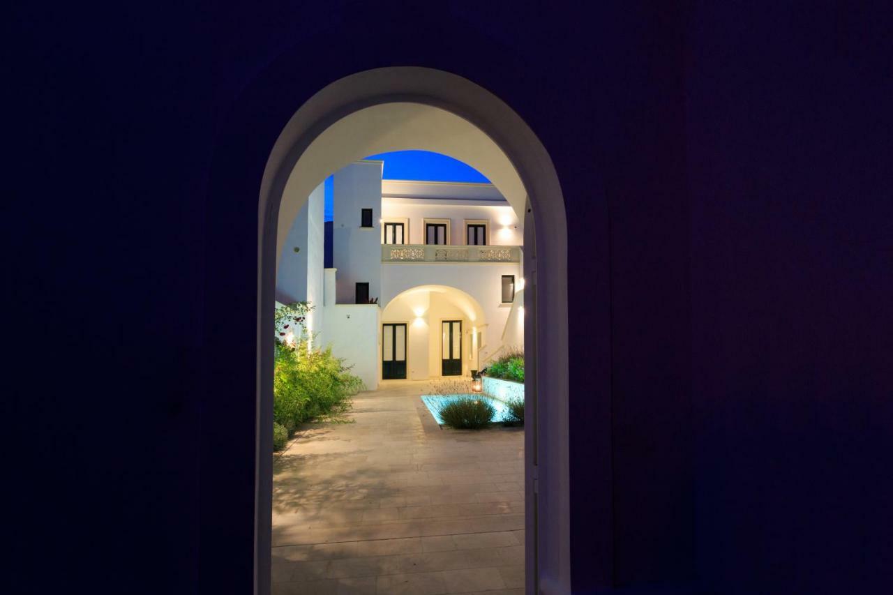 Palazzo Casto Relais Hotel ตาเวียโน ภายนอก รูปภาพ