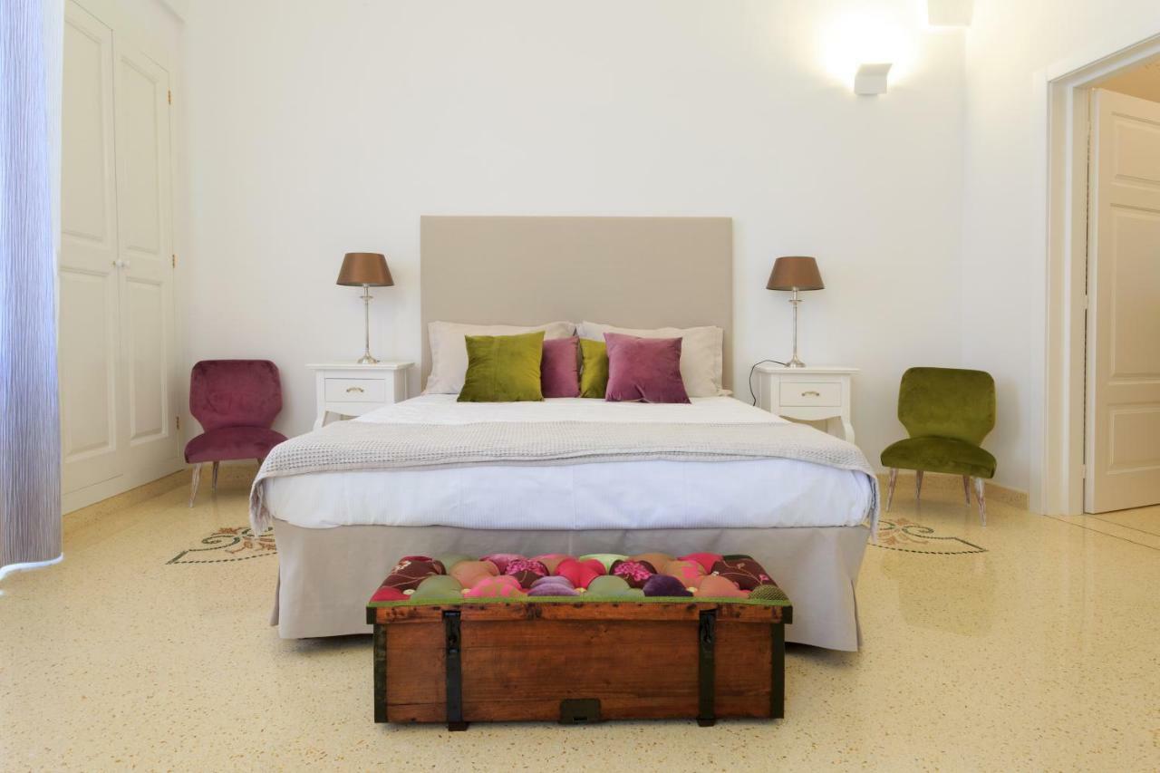 Palazzo Casto Relais Hotel ตาเวียโน ภายนอก รูปภาพ