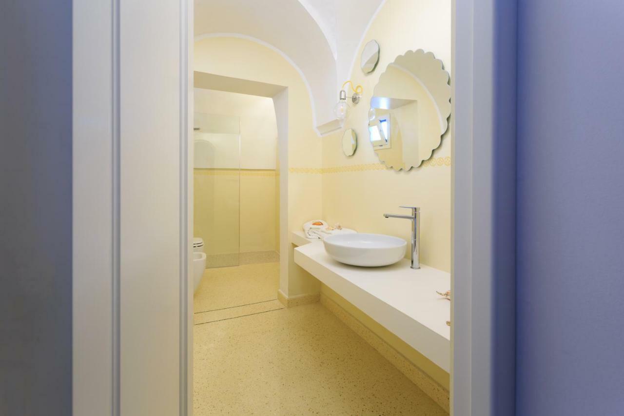 Palazzo Casto Relais Hotel ตาเวียโน ภายนอก รูปภาพ