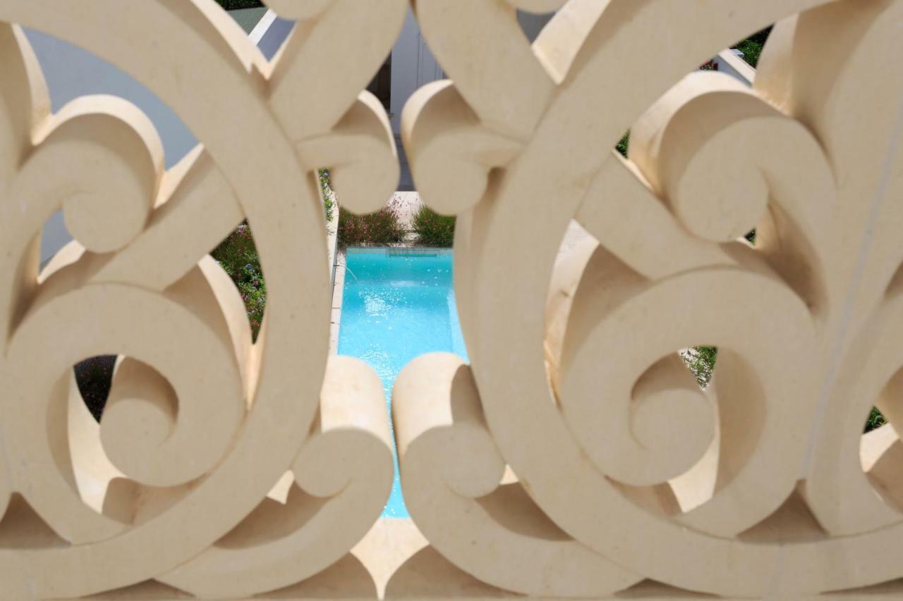 Palazzo Casto Relais Hotel ตาเวียโน ภายนอก รูปภาพ